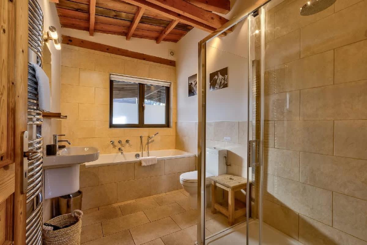 Chalé Alpins - Jacuzzi Parking Chamonix